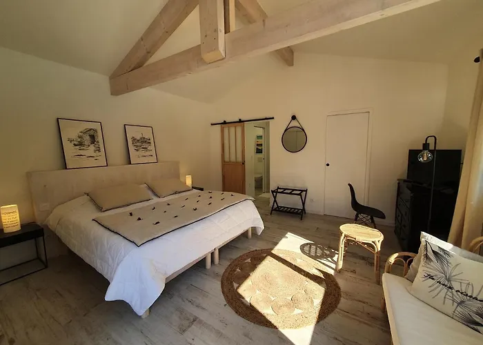 Les De Gascogne فندق مبيت وإفطار 3*